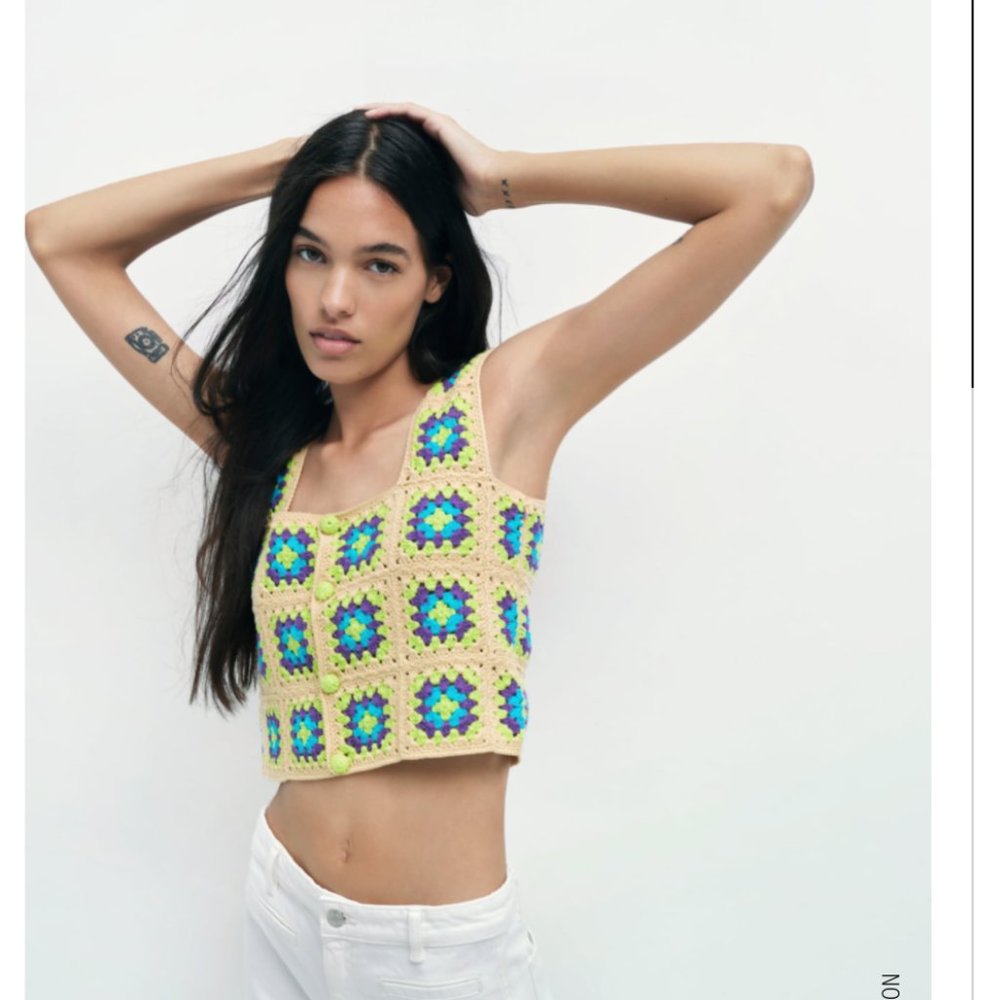 NWT CROCHET KNIT TOP